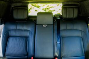 Image 38/49 of Land Rover Range Rover V8 Armoured (2022)