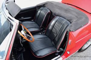 Image 33/50 of Ferrari 275 GTS (1965)