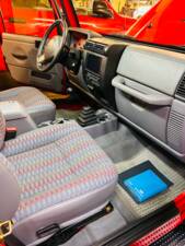 Image 11/28 of Jeep Wrangler Sport Hardtop 2.5 (1998)