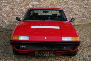 Image 5/50 de Ferrari 365 GT4 2+2 (1974)