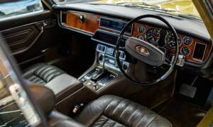Image 4/50 de Jaguar XJ 6 C 4.2 (1975)