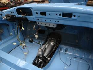 Image 21/24 of FIAT 1200 Convertible (1956)