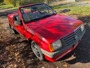 Image 57/77 of Opel Corsa Spider i130 Irmscher (1989)