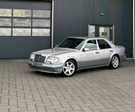Bild 1/4 von Mercedes-Benz E 500 (1994)