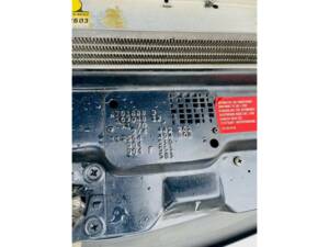 Afbeelding 33/36 van Mercedes-Benz 560 SL (1988)