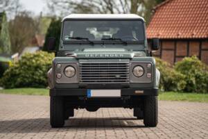 Image 5/42 of Land Rover Defender 90 (2015)