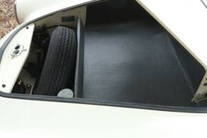 Image 50/50 of Volkswagen Karmann Ghia 1300 (1966)