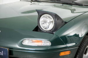 Image 22/50 of Mazda MX-5 1.6 (1997)