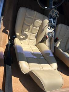 Image 36/114 de Ferrari 308 GTS Quattrovalvole (1985)