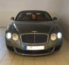 Image 1/6 of Bentley Continental GTC (2010)