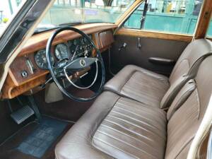 Image 17/43 de Daimler 2.5 Litre V8 (1964)