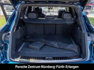 Immagine 35/50 di Porsche Cayenne Turbo E-Hybrid (1900)