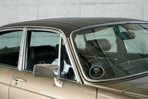 Bild 25/50 von Jaguar XJ 6 L 4.2 (1975)