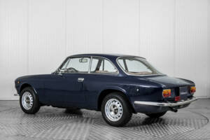 Bild 8/50 von Alfa Romeo Giulia GT 1300 Junior (1976)