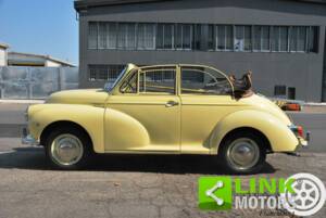 Image 4/10 of Morris Minor 1000 (1977)