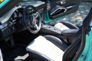 Image 2/14 de Porsche 911 Targa 4S (2016)