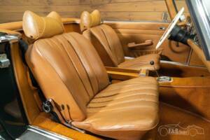 Immagine 7/19 di Mercedes-Benz 280 SL (1969)