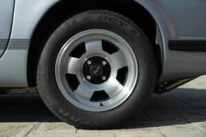 Immagine 27/50 di TVR S2 (1989)