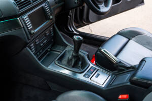 Image 43/56 of BMW M5 (2000)