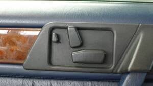 Afbeelding 10/40 van Mercedes-Benz E 420 (1993)