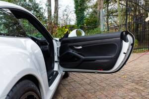 Image 34/42 of Porsche 911 R (2016)