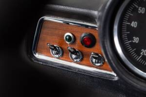 Imagen 10/36 de Alfa Romeo Giulia 1600 GT Junior (1973)