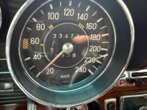 Bild 19/24 von Mercedes-Benz 280 S (1970)