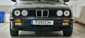 Image 6/100 of BMW 323i (1984)