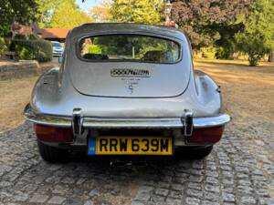 Afbeelding 17/30 van Jaguar E-Type V12 (2+2) (1974)
