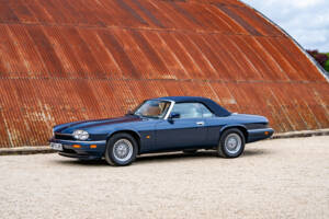 Image 3/38 de Jaguar XJS 4.0 (1995)