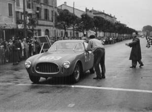 Image 56/61 of Ferrari 225 S (1952)