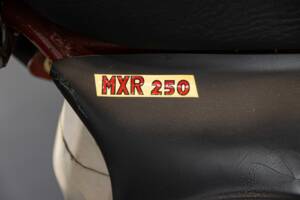 Image 32/38 of CZ 250 Moto Cross (1970)