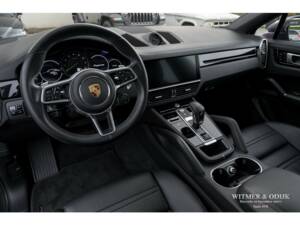 Bild 7/43 von Porsche Cayenne Coupé E-Hybrid (2020)