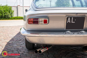 Image 15/28 of Maserati Mistral 3700 (1965)