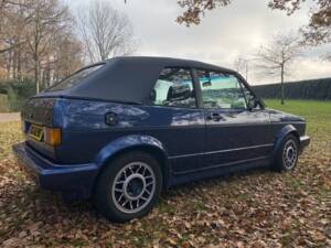 Image 17/24 of Volkswagen Golf I Cabrio GLi 1.8 (1991)