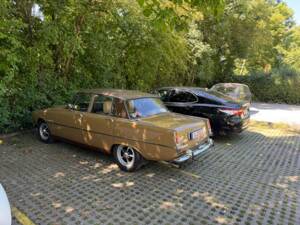 Image 31/31 of Rover 3500 S (1972)