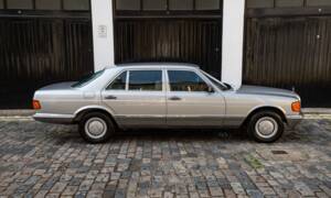 Bild 2/50 von Mercedes-Benz 500 SEL (1984)