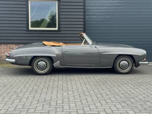Image 12/24 de Mercedes-Benz 190 SL (1961)