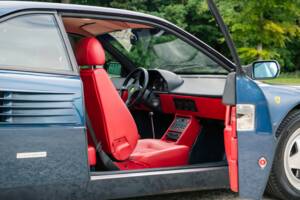 Immagine 29/42 di Ferrari Mondial T (1990)