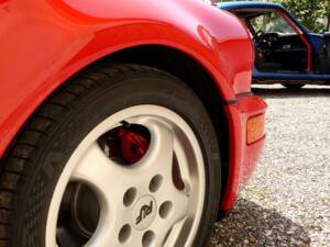 Image 14/30 of Porsche 911 Carrera 2 (1992)