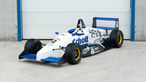 Image 2/64 de Dallara F392 Formula 3 (1992)