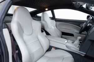 Image 18/31 de Aston Martin V12 Vanquish (2004)