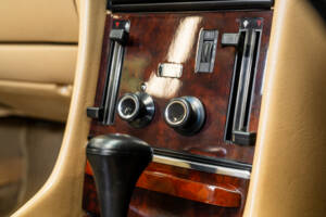Image 32/59 of Mercedes-Benz 300 SL (1989)