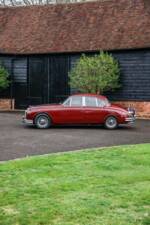 Image 12/42 of Jaguar Mk II 3.8 (1962)