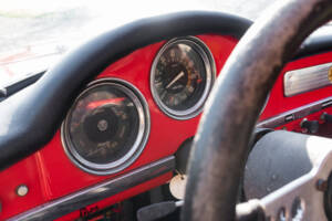Image 33/60 of Alfa Romeo Giulia 1600 Spider (1963)