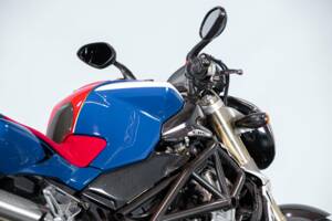Image 40/50 de MV Agusta DUMMY (2004)