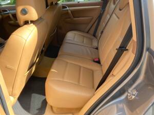 Bild 5/13 von Porsche Cayenne 3.2 V6 (2004)