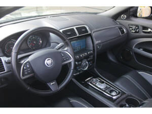 Image 19/27 de Jaguar XKR-S (2012)