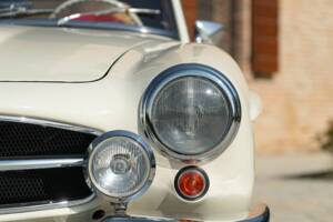 Image 15/50 of Mercedes-Benz 190 SL (1959)