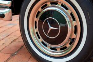 Imagen 95/199 de Mercedes-Benz 280 SE 3,5 (1971)